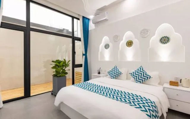 Marina Hotel