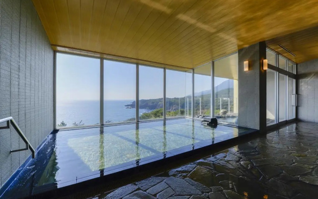 Yakushima Iwasaki Hotel