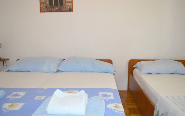 Sea View Apartment Leda In Center