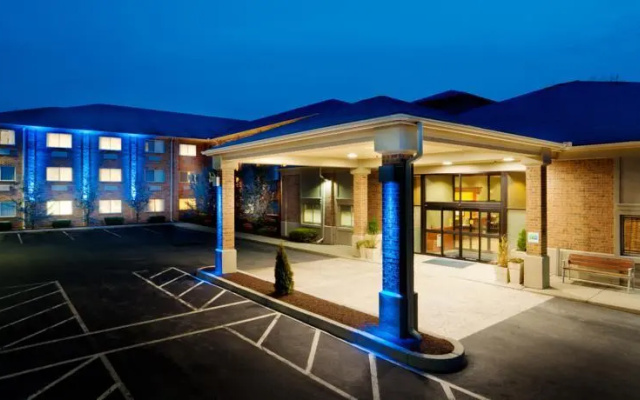 Comfort Suites