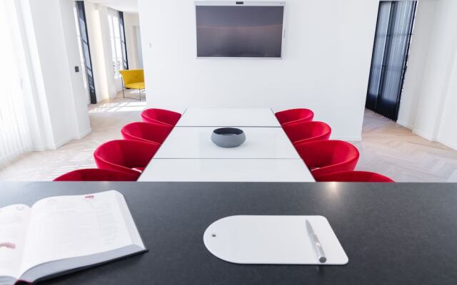 1.75 Paris La Source