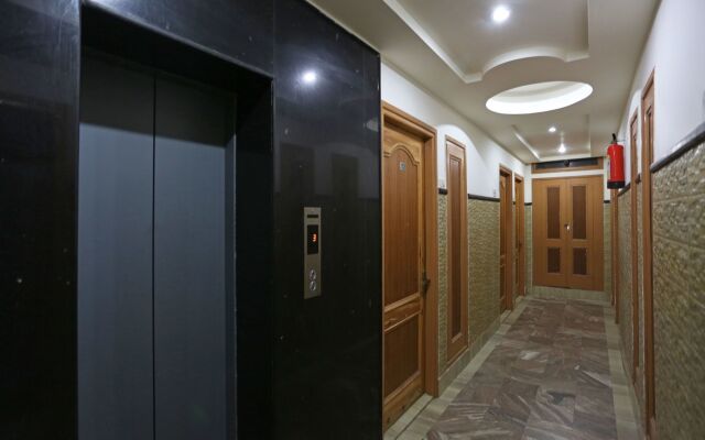 OYO 7358 Hotel Jagdish Residency