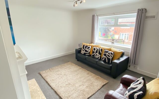 Sarabell House - 2 Bedrooms, Choppington