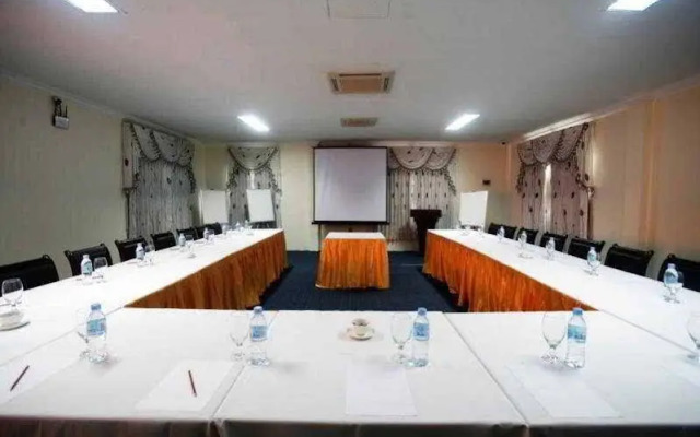 Cardamom Hotel & Apartment