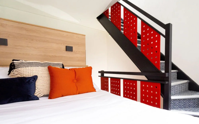 The Snug Townhouse