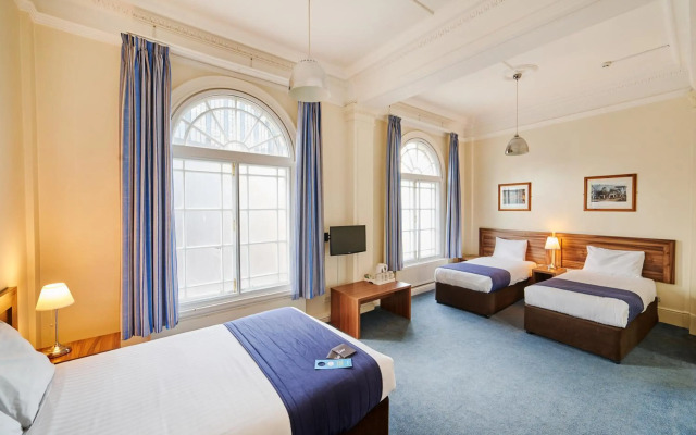 Discovery Inn Hotel