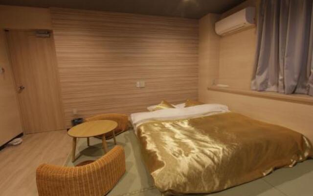 Hotel Blue Moon