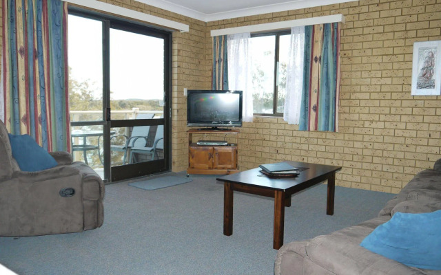 Marcel Towers Holiday Apartments