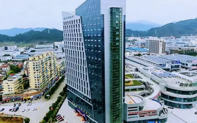Magnotel (Lishui International Auto City)