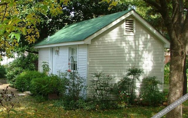 Thee Hubbell House