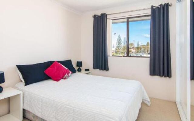 Seabreeze 4 Opposite Bowling Club