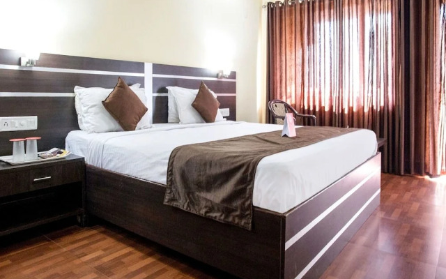 The Hotel Rajmahal & Banquet