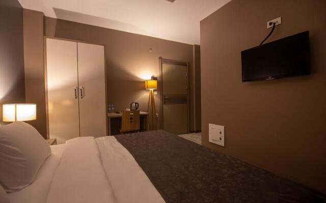 Staron Otel