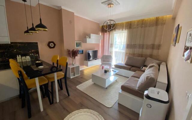 Apartment 4E near the lake