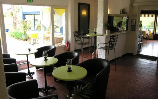 Abaca Ypua Hotel Restaurant