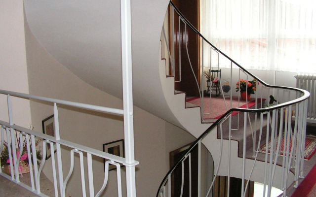 Hotel Garni Haus Alpine