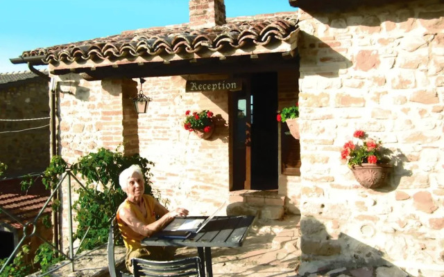 Castello di Cisterna