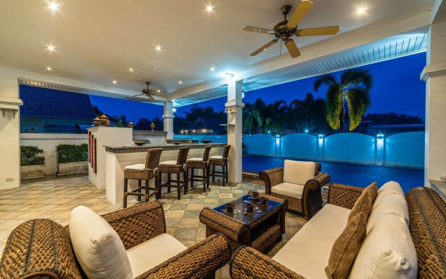 Private 3 Bedroom Pool Villa PP10