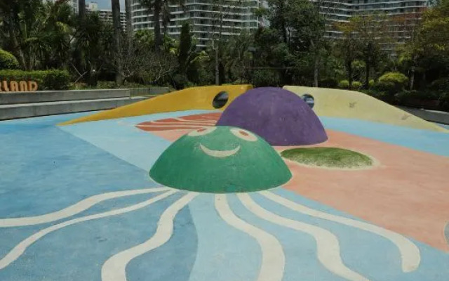 Julong Resort (Tsuen Wan Sea World)