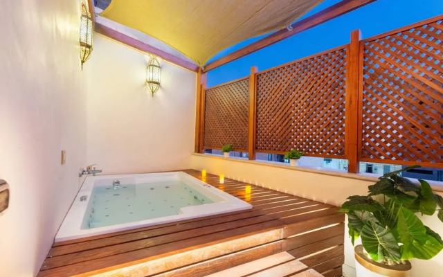 Marrakesh 1bdr w/ Jacuzzi Terrace @ Downtown Cairo