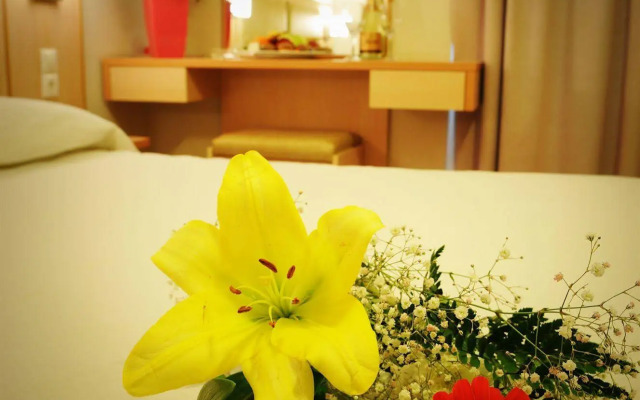 Triton Hotel