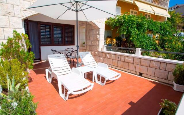 Hope - 30m to the sea & Seaview - R3