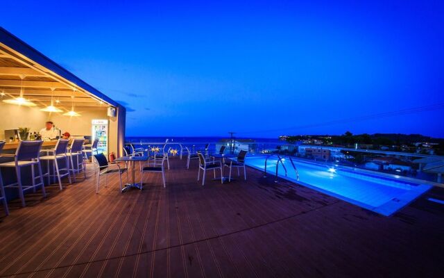 Porto Planos Beach Hotel