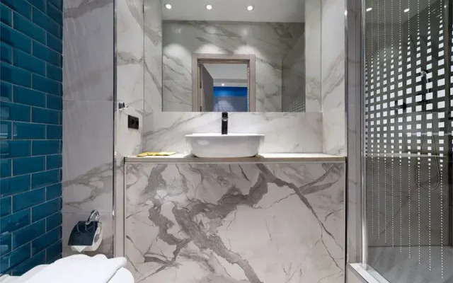 Гостиница у красных ворот