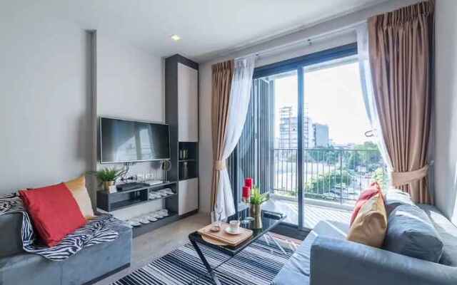 The Base Condo Pattaya by Supee