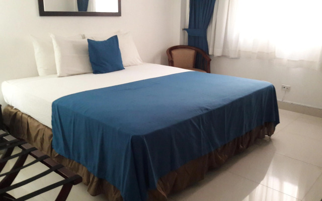 Az-Hotel & Suites