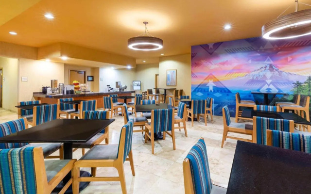 La Quinta Inn & Suites by Wyndham Vancouver