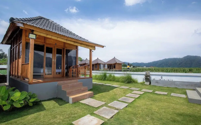 D Sila’s Tepi Danu Villas Kintamani & Natural hot spring
