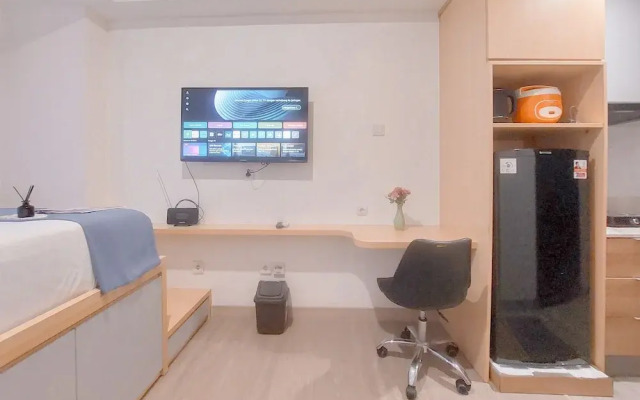 Best Place And Elegant Studio Collins Boulevard Apartment