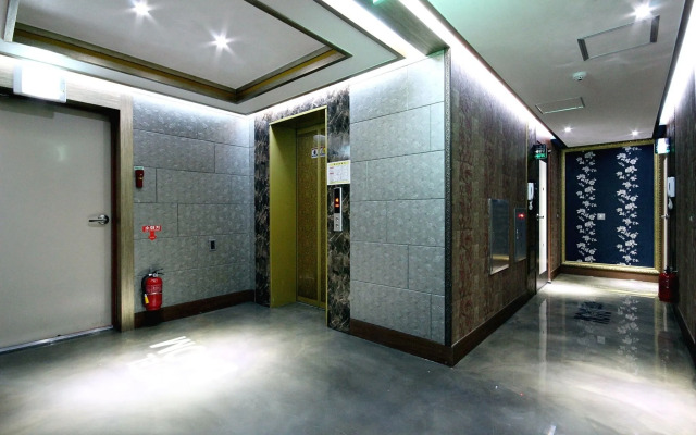 Jinju Hotel Daom