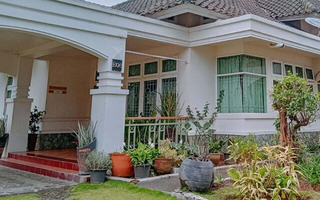 Villa Lotus E06 Syariah RedPartner