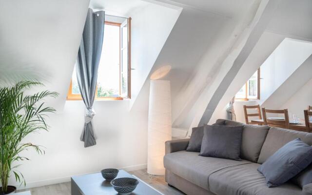 T3 Lumineux Proche Château Tout Equipé