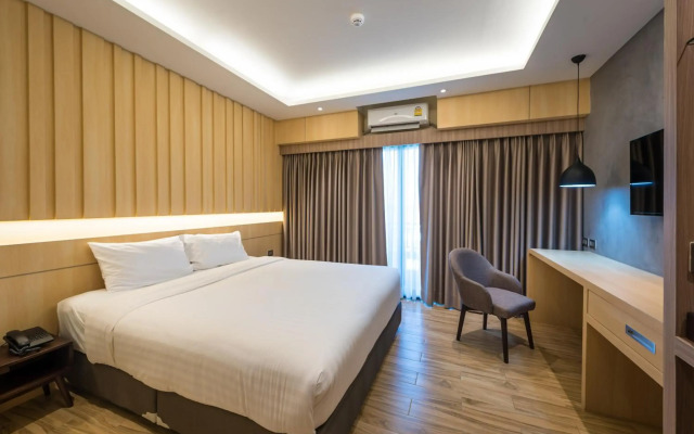 Nadee 10 Resort & Hotel