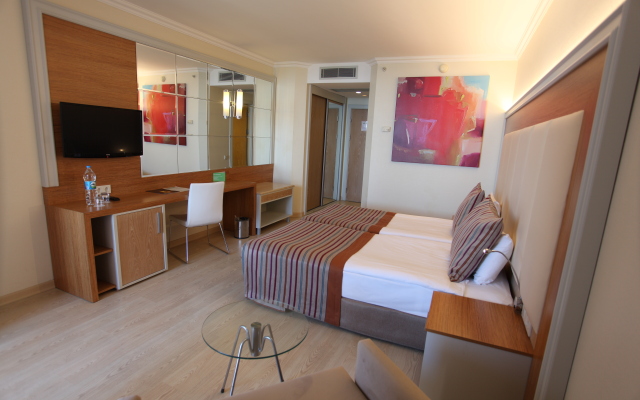 AQI Pegasos Resort