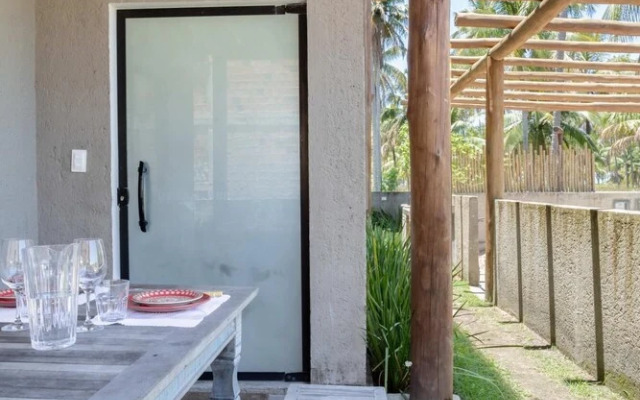 Incr vel Casa com Area Externa Particular