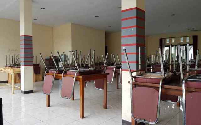 Taman Aer Hotel
