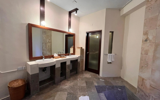 Visakha Sanur by Puri Signatures