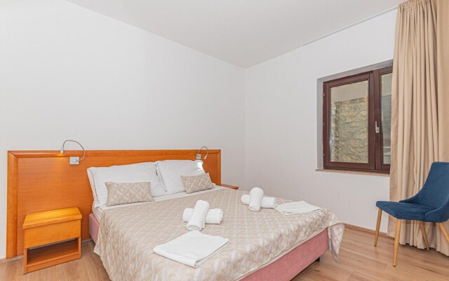 Awesome Apartment in Primosten With Wifi and 2 Bedrooms