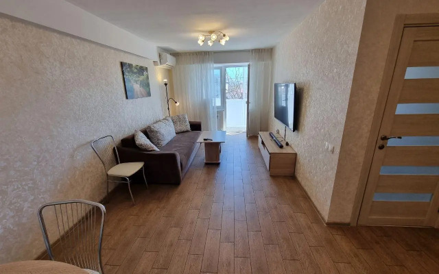 Apartments on Urozhnaya street 71A building 1