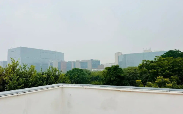 Bluo Stays - DLF Cybercity