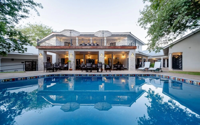 Nkosi Guest Lodge
