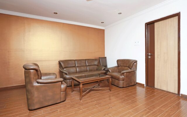 OYO 7552 Hotel SVM Grand