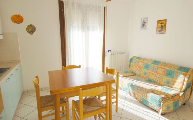 Scenic Apartment in Rosolina Mare with Parking