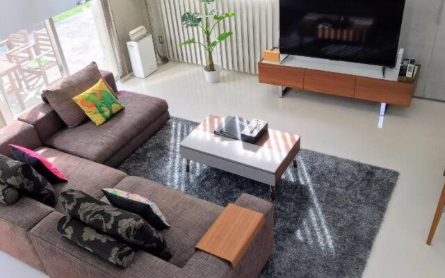 Villa SkyChateau ONNA