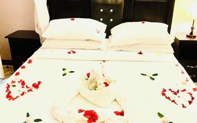 Crystal Apartment Hotel And Lodges