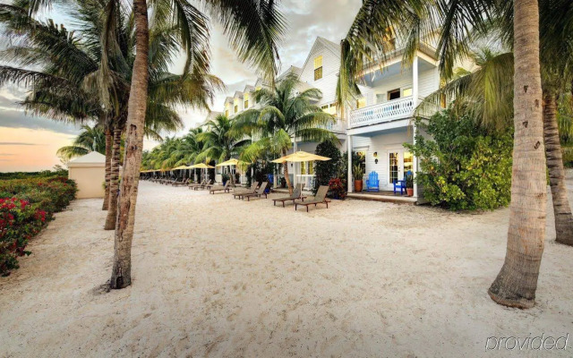 Parrot Key Hotel & Villas